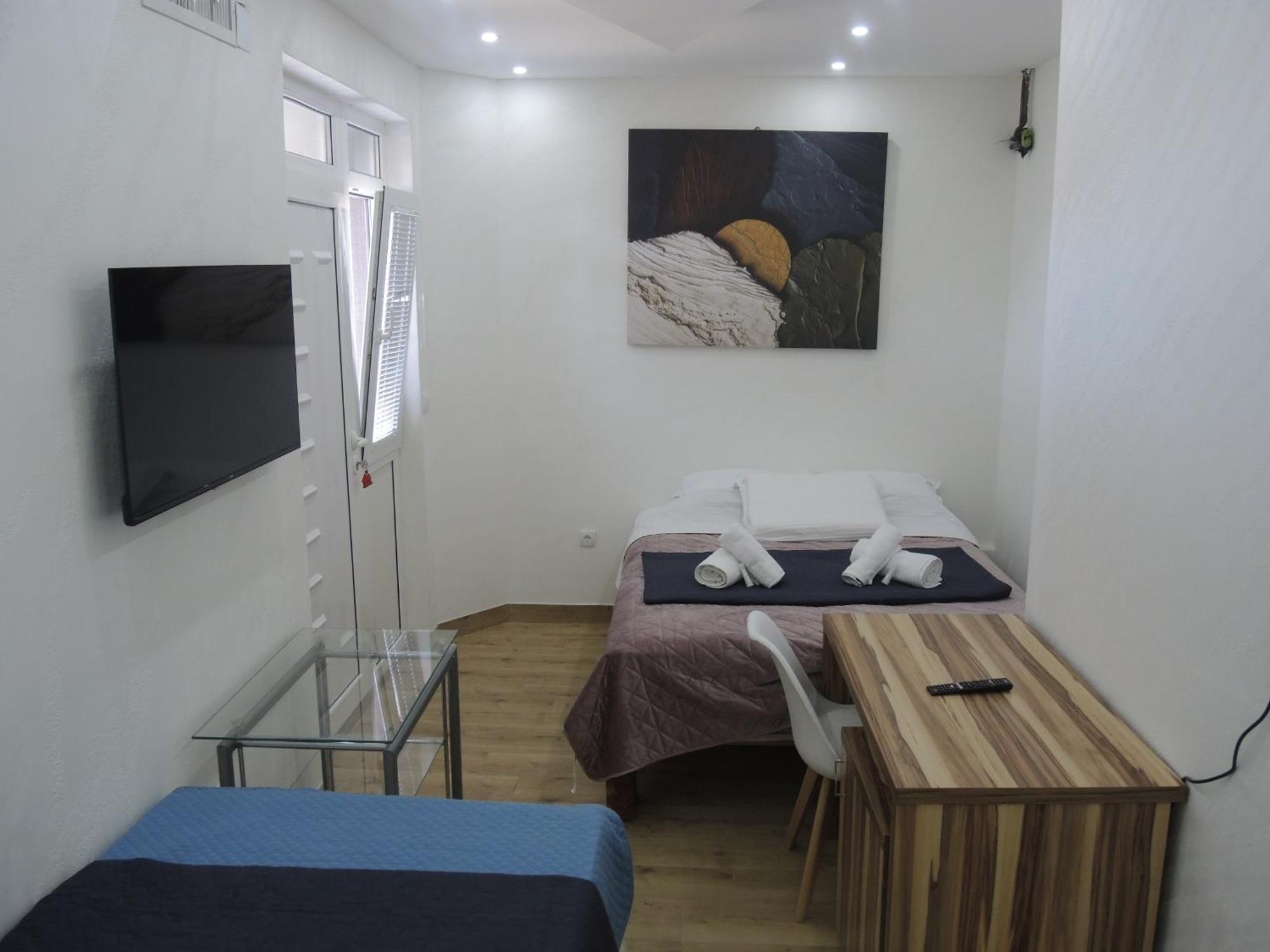 Rooms&restaurant 43 krevet i doručak Belgrade